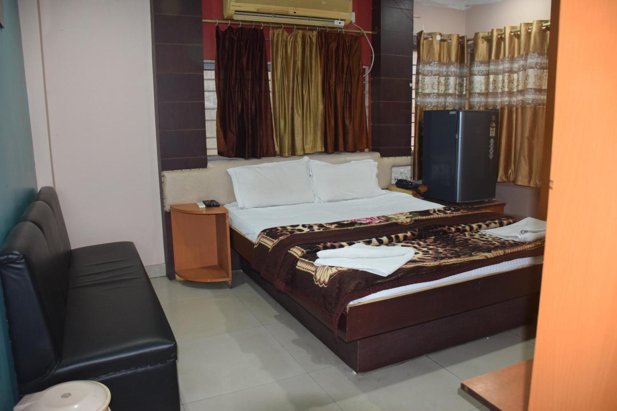 Starline Hotel Agartala Exterior foto