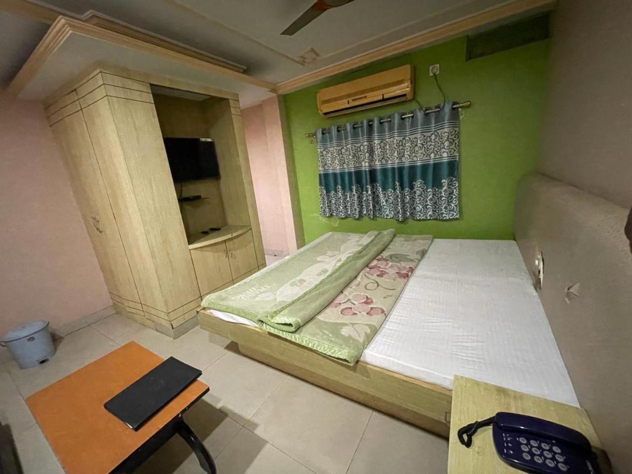 Starline Hotel Agartala Exterior foto